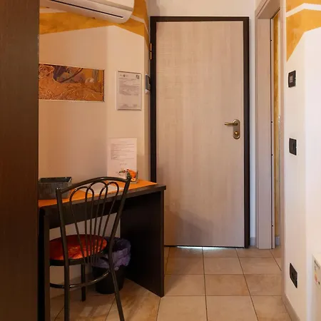 La Casa Del Grillo 1 فندق مبيت وإفطار أَويستا