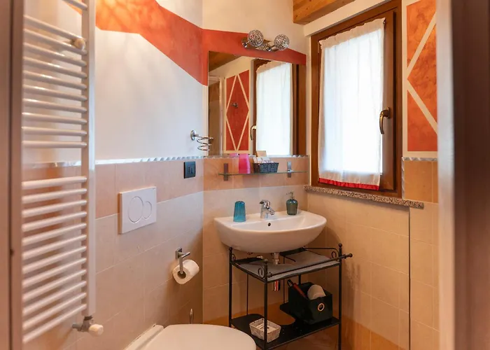 La Casa Del Grillo 1 לינה וארוחת בוקר 3*